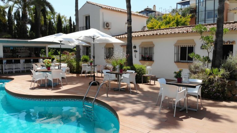 Banus Lodge